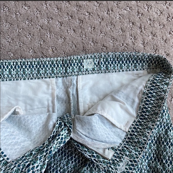 Gap shorts bundle - Picture 4 of 10